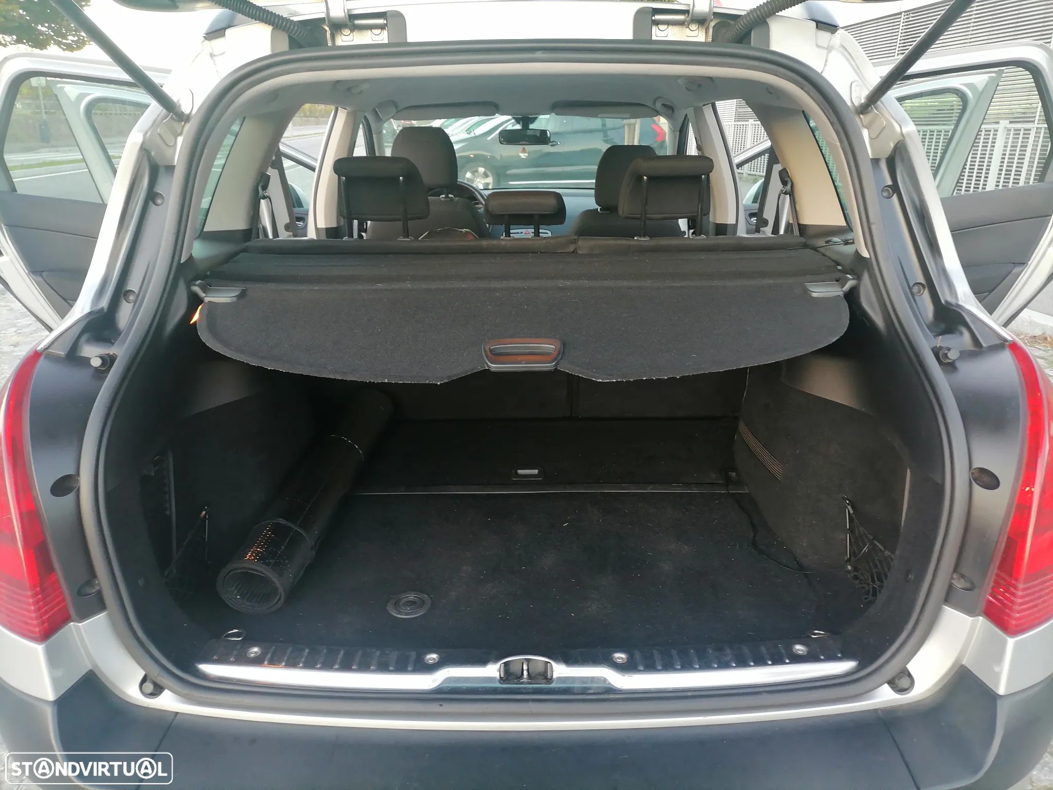 Peugeot 308 SW 1.6 HDi Executive - 14