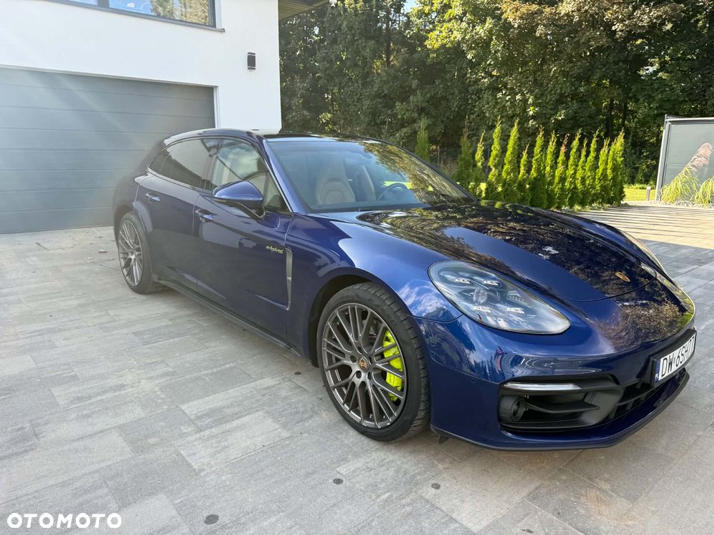 Porsche Panamera 4 Platinum Edition - 17