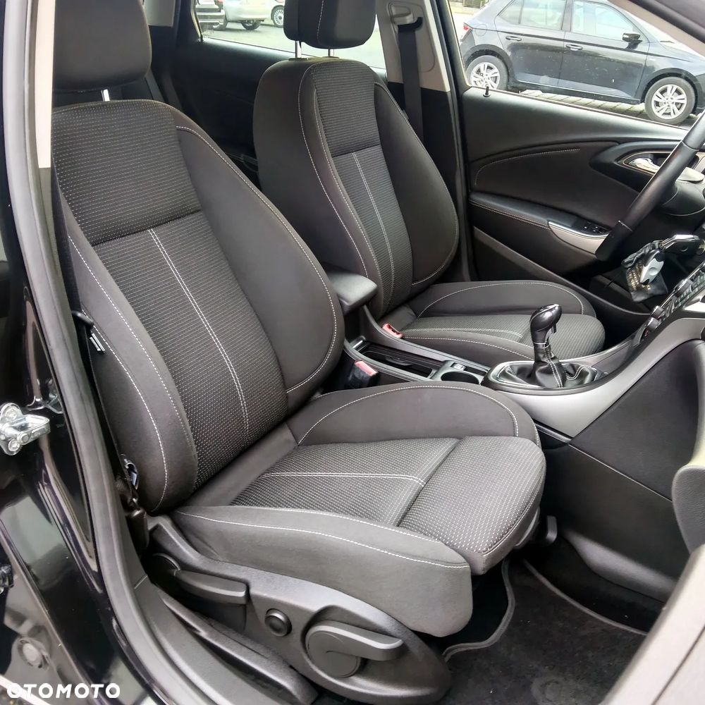 Opel Astra 1.4 Turbo Exklusiv - 17
