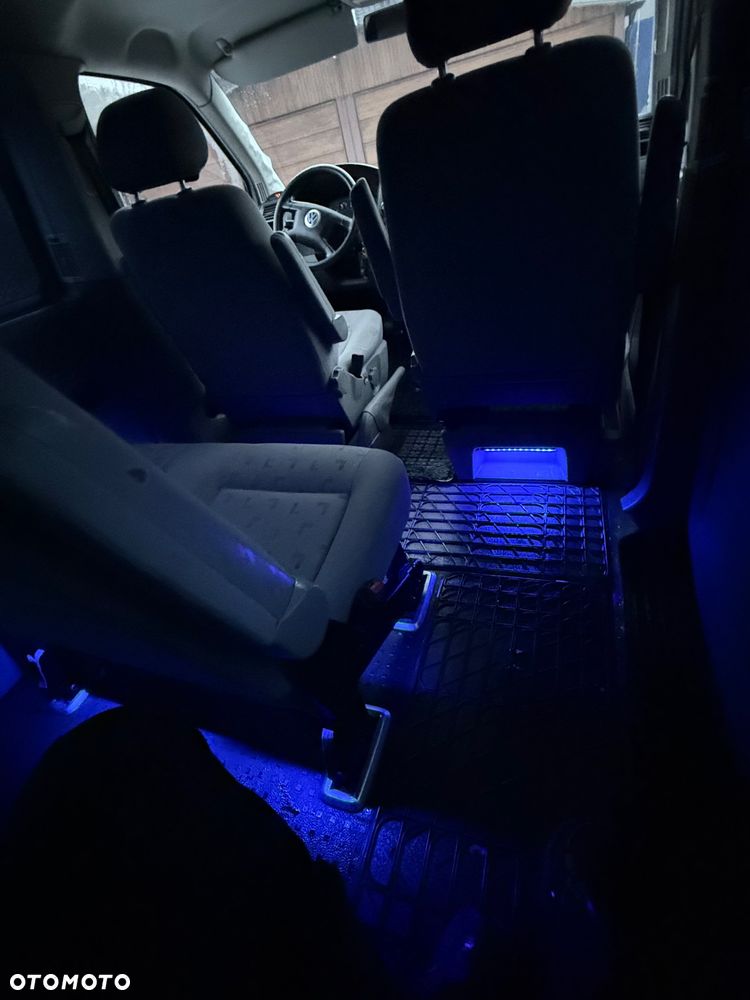Volkswagen Caravelle L2 - 25