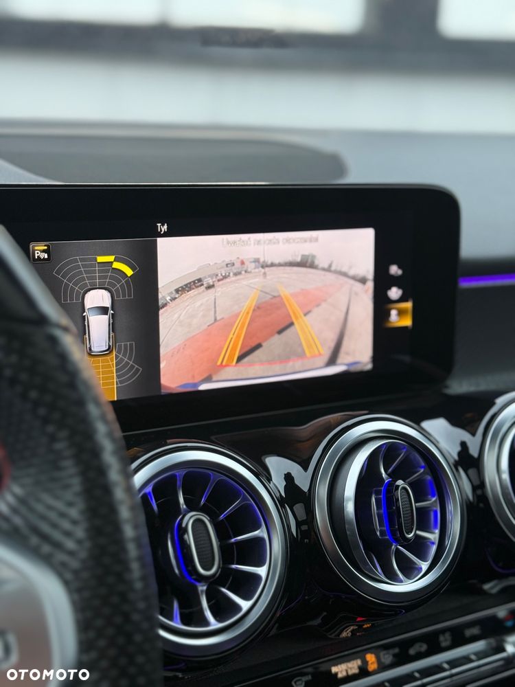 Mercedes-Benz GLB 220 d 4Matic 8G-DCT AMG Line - 28