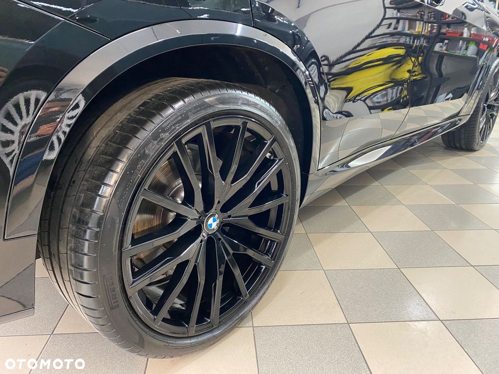BMW X5 M M50i - 6