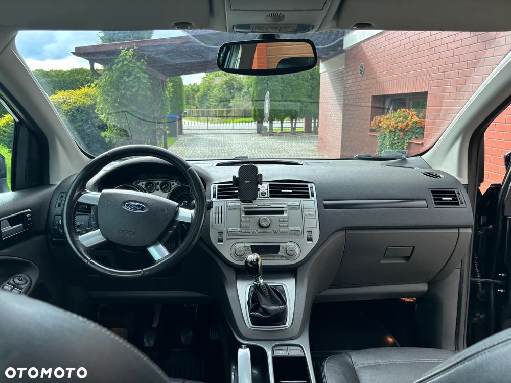 Ford Kuga 2.0 TDCi 4x4 Titanium - 20