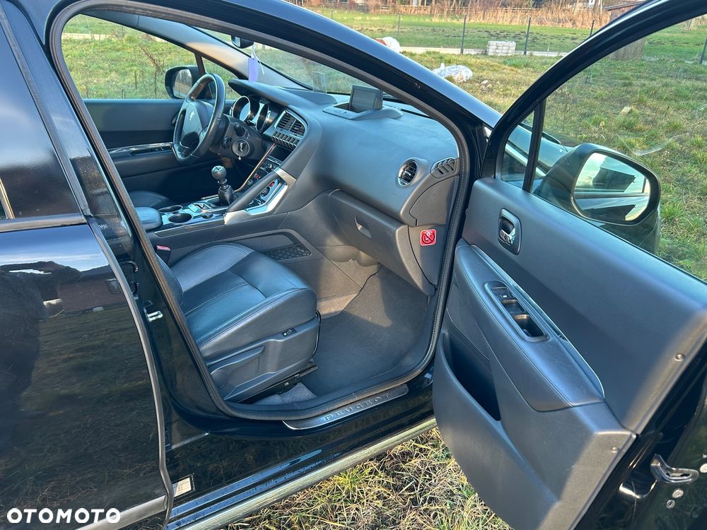 Peugeot 3008 HDi 150 Allure - 32