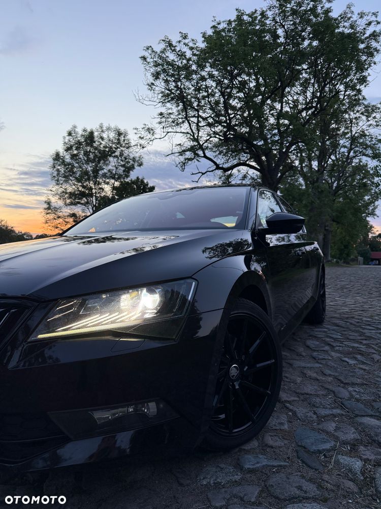 Skoda Superb 2.0 TDI 4x4 L&K DSG - 10