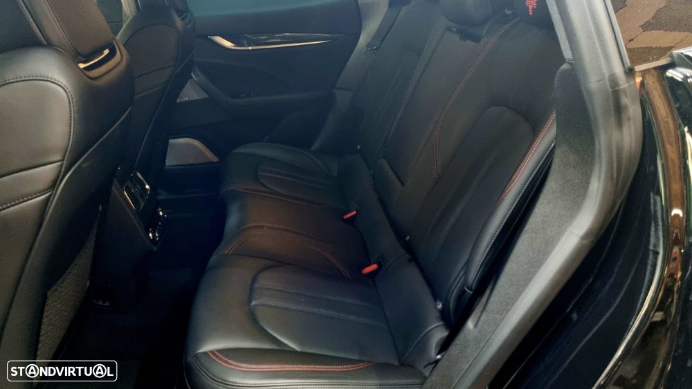 Maserati Levante S Q4 - 12