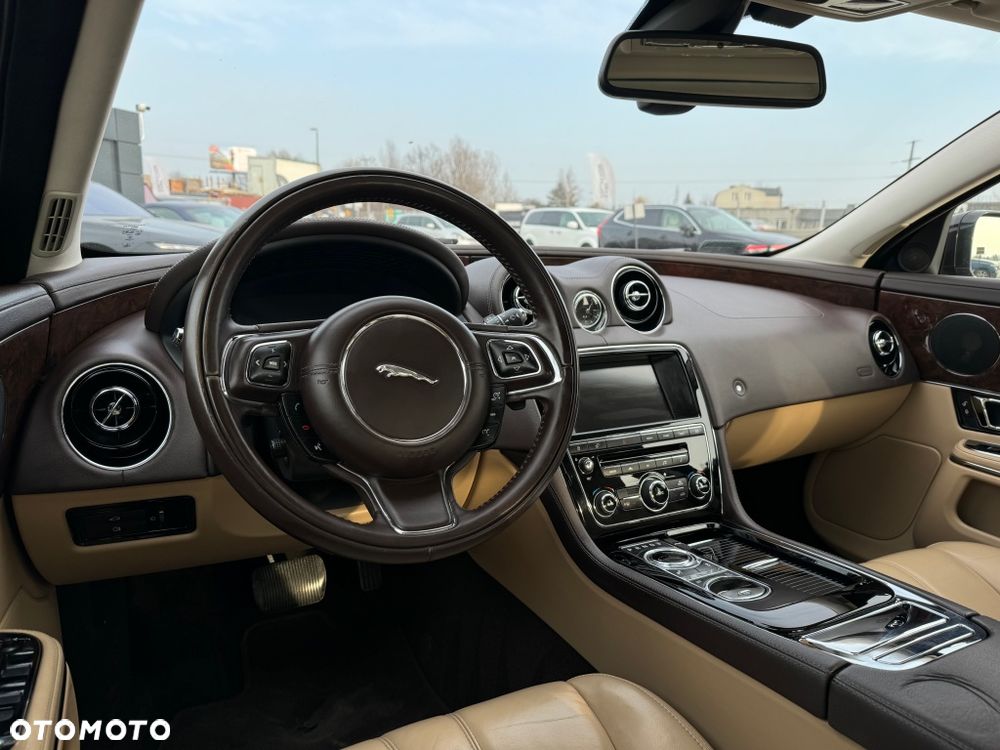 Jaguar XJ 3.0 D V6 Portfolio - 12