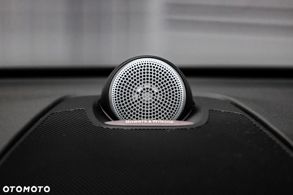 Volvo XC 60 T8 Plug-In Hybrid AWD R-Design - 19