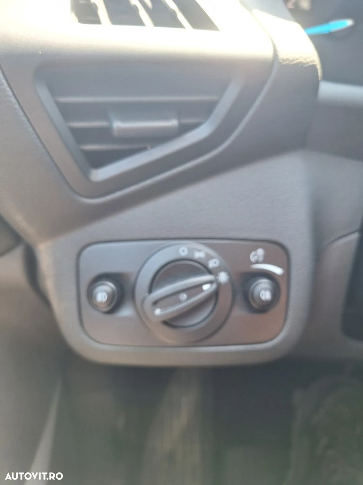 Ford Kuga - 23