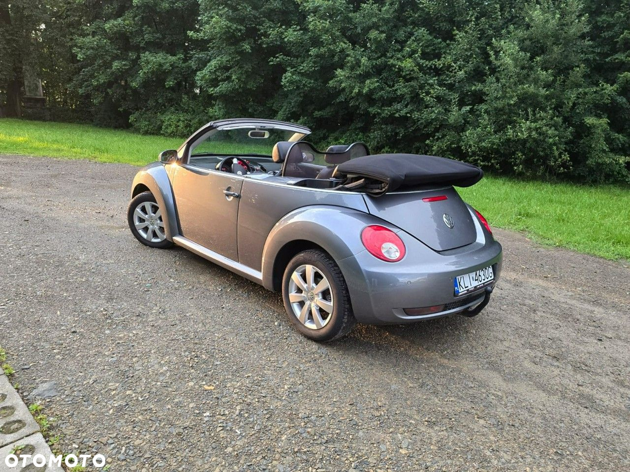 Volkswagen New Beetle - 2