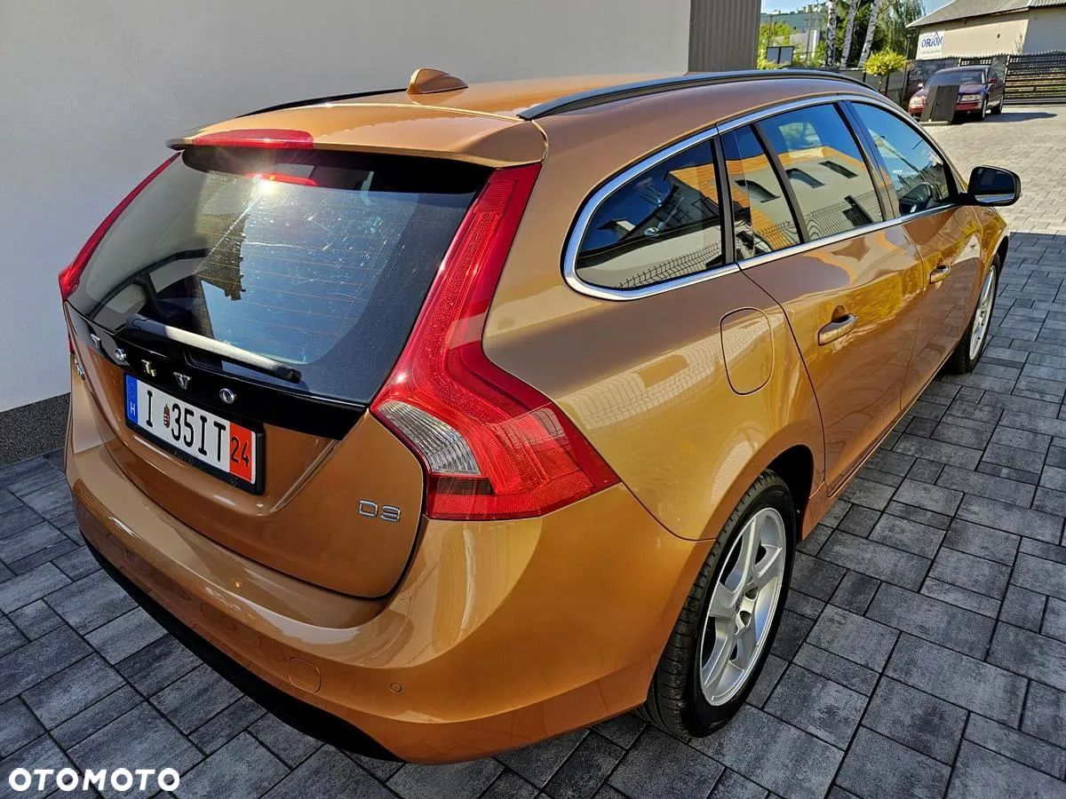 Volvo V60 D3 Summum - 31