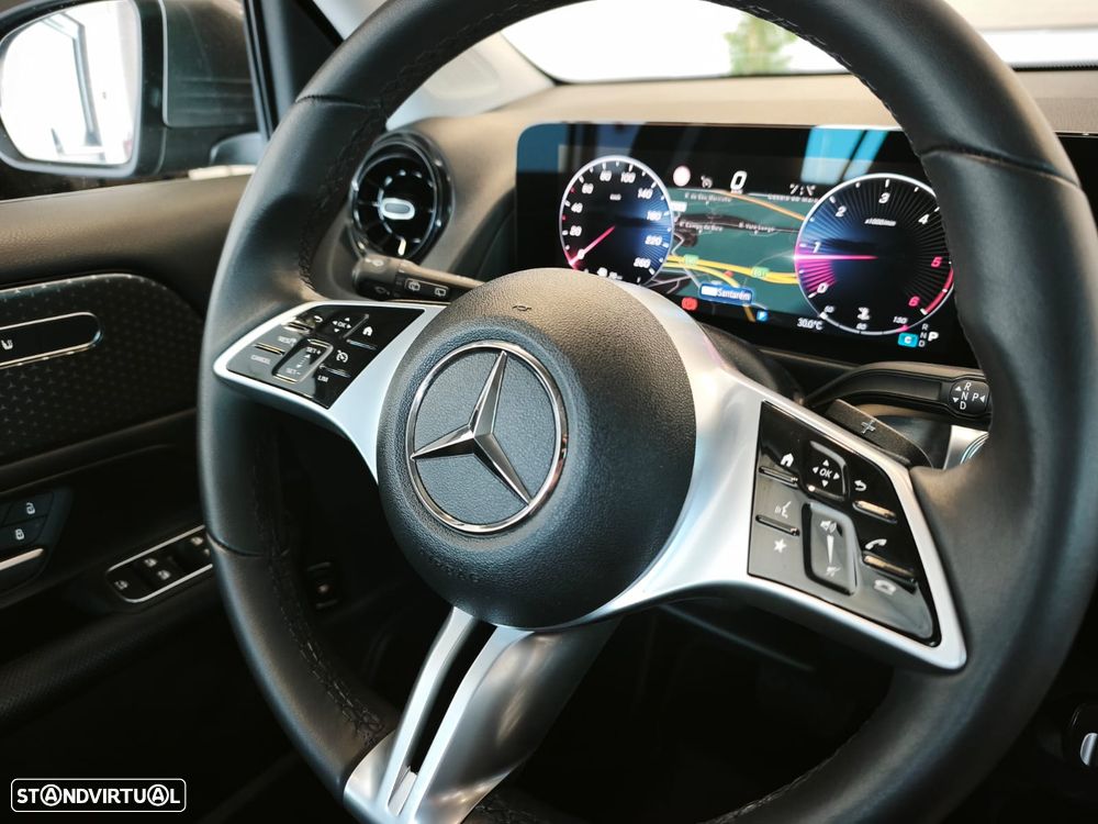 Mercedes-Benz GLB 180 d Progressive - 37
