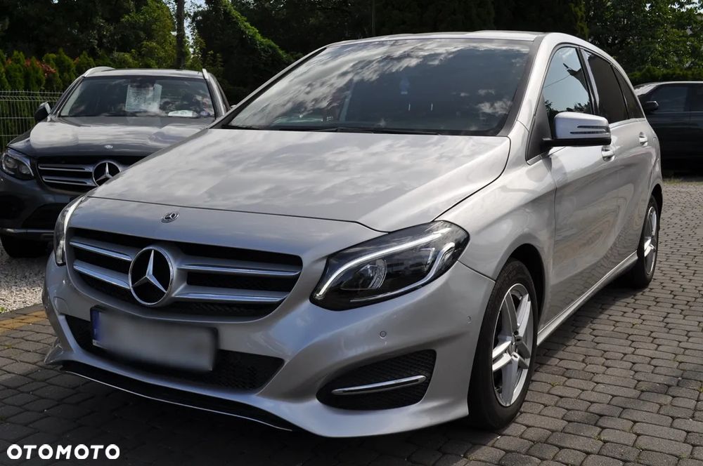 Mercedes-Benz Klasa B 200 7G-DCT UrbanStyle Edition - 4