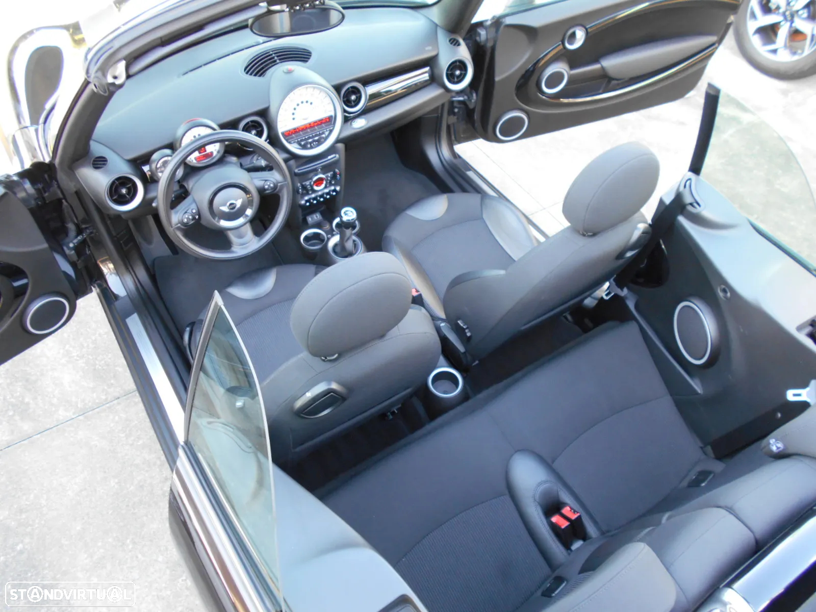 MINI Cabrio Cooper D - 36
