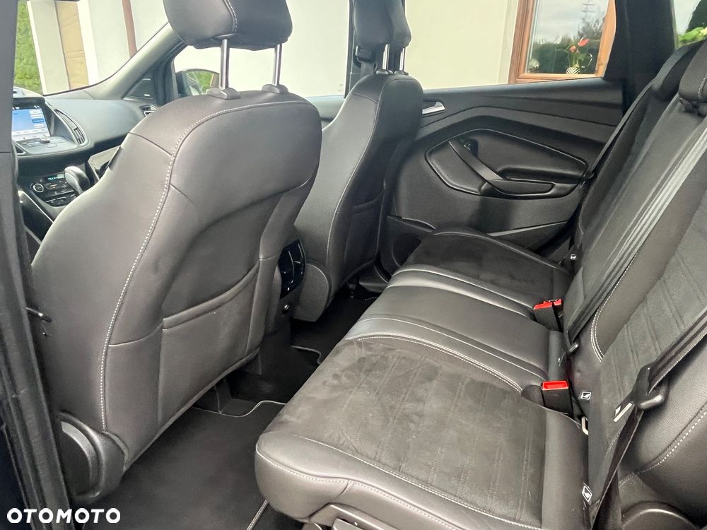 Ford Kuga - 12