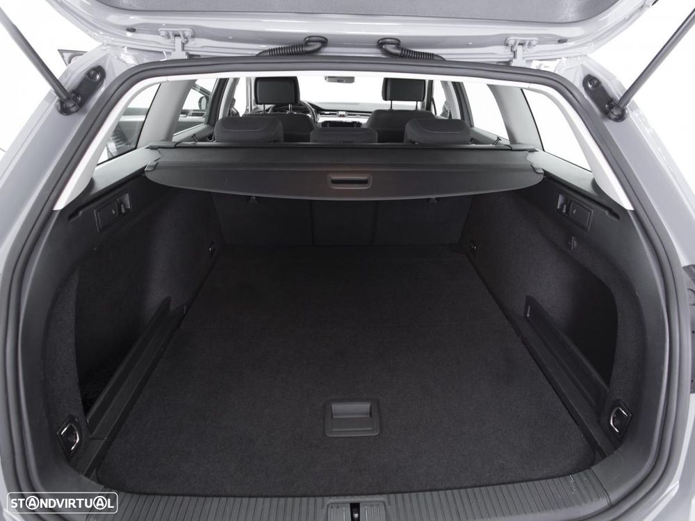 VW Passat Variant 2.0 TDI Business DSG - 7