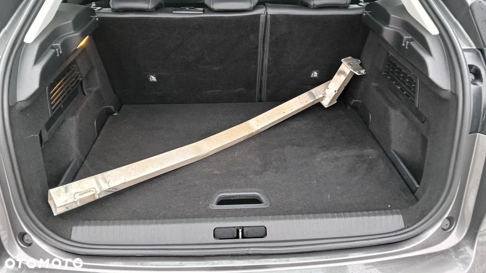 Citroën C4 BlueHDi 130 Stop&Start EAT8 FEEL PACK - 27