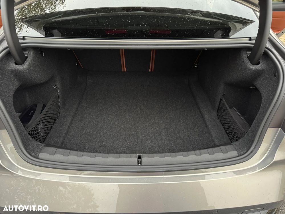 BMW M3 Competition xDrive AT - 14