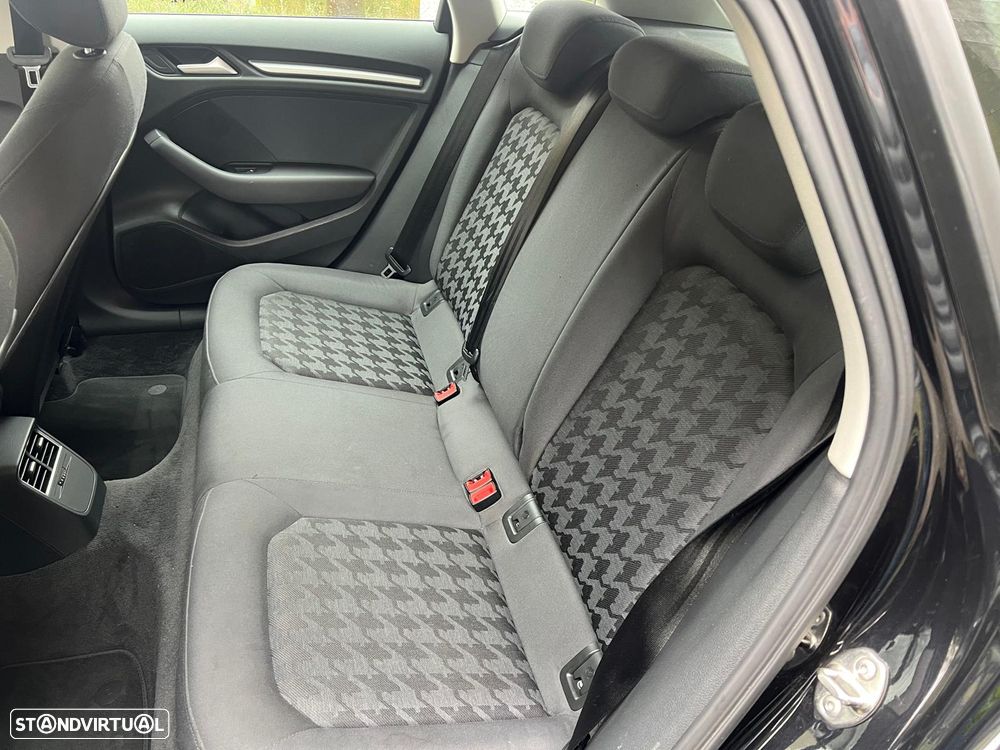 Audi A3 Sportback 1.6 TDI Advance - 16