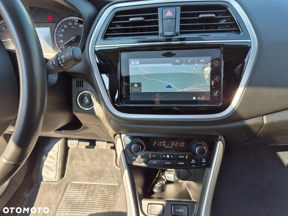 Suzuki SX4 S-Cross 1.4 T Premium 4WD - 28