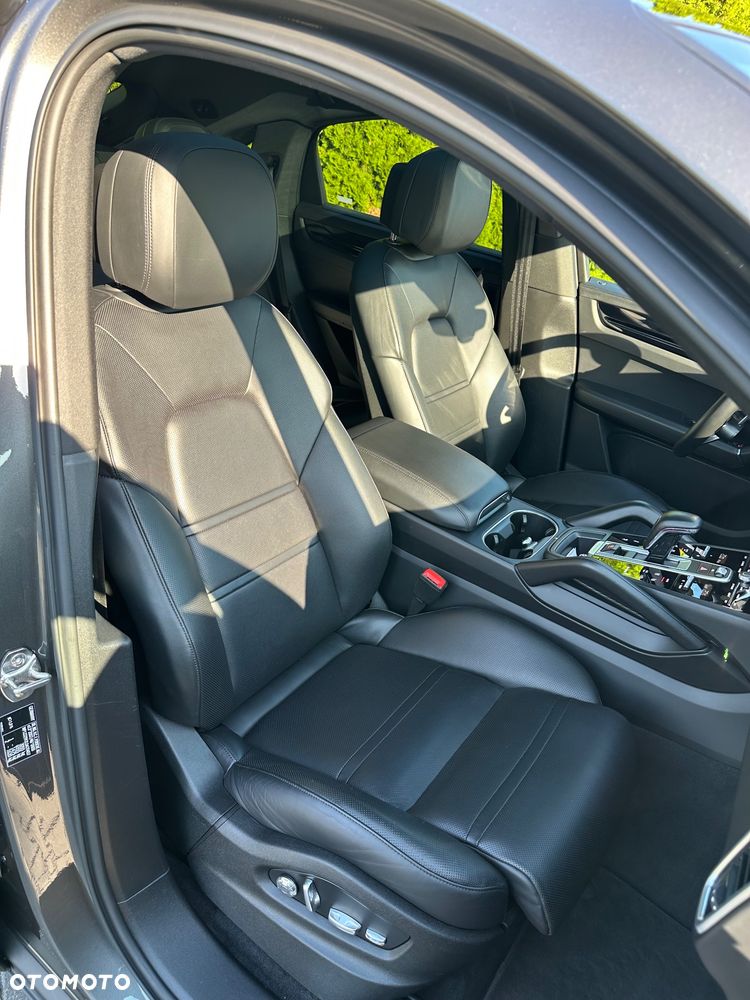 Porsche Cayenne E-Hybrid - 22