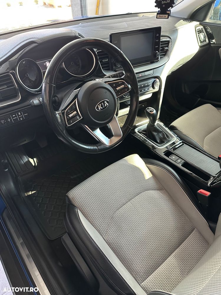 Kia XCeed 1.4 T-GDI 6MT Style - 11