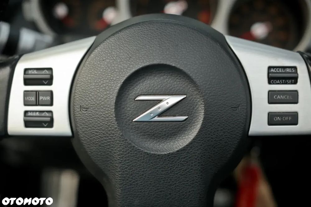 Nissan 350 Z - 23