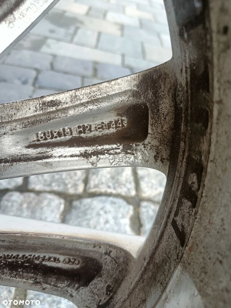 Felga aluminiowa 18 Skoda Superb 3 III 8Jx18H2 ET44 3V0601025AL - 14