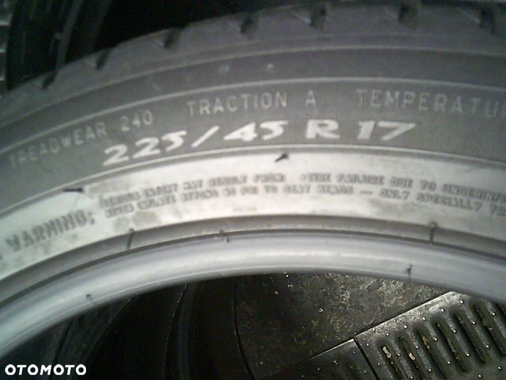 2x MICHELIN Primacy 3 225/45R17 4,9mm 5,3mm 2023 - 2