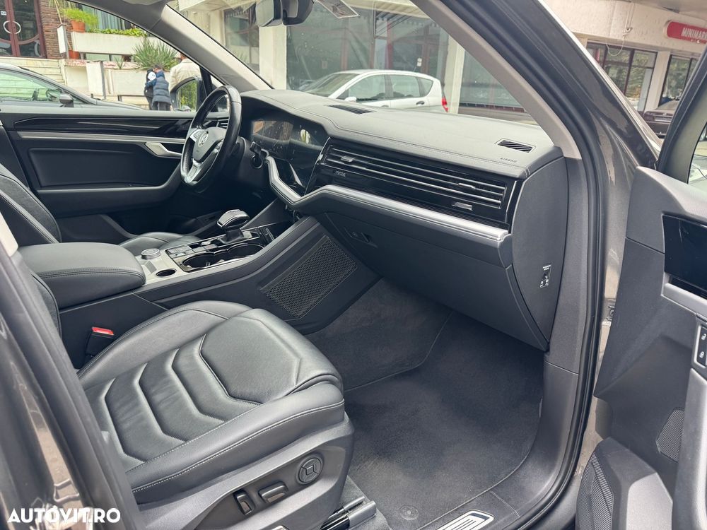 Volkswagen Touareg 3.0 V6 TDI 4Motion DPF Automatik R-Line - 13