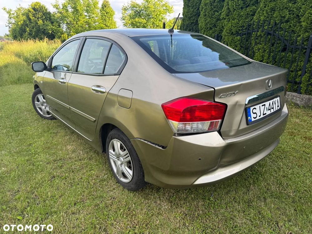 Honda City 1.4 Comfort - 4