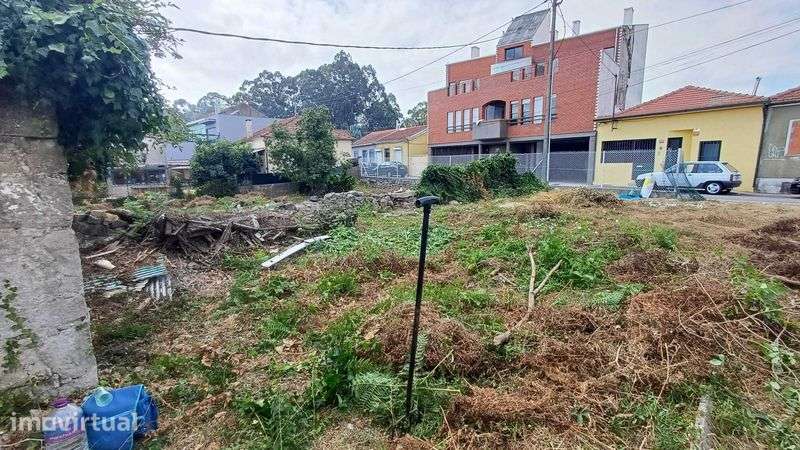 Loteamento para quatro moradias em banda. - Grande imagem: 4/5