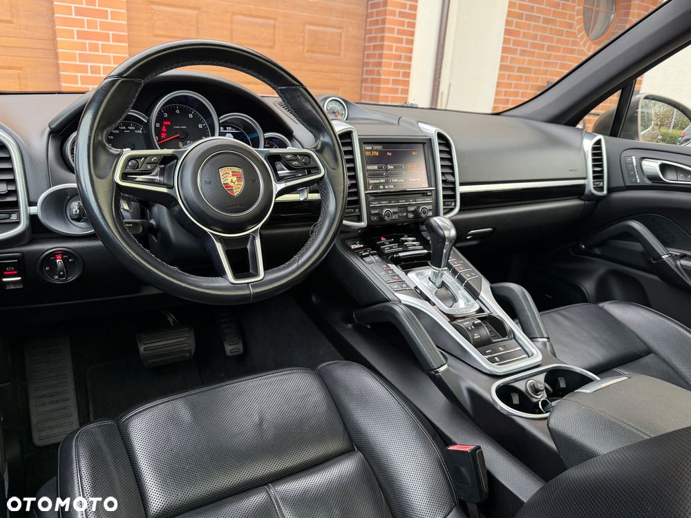 Porsche Cayenne - 12