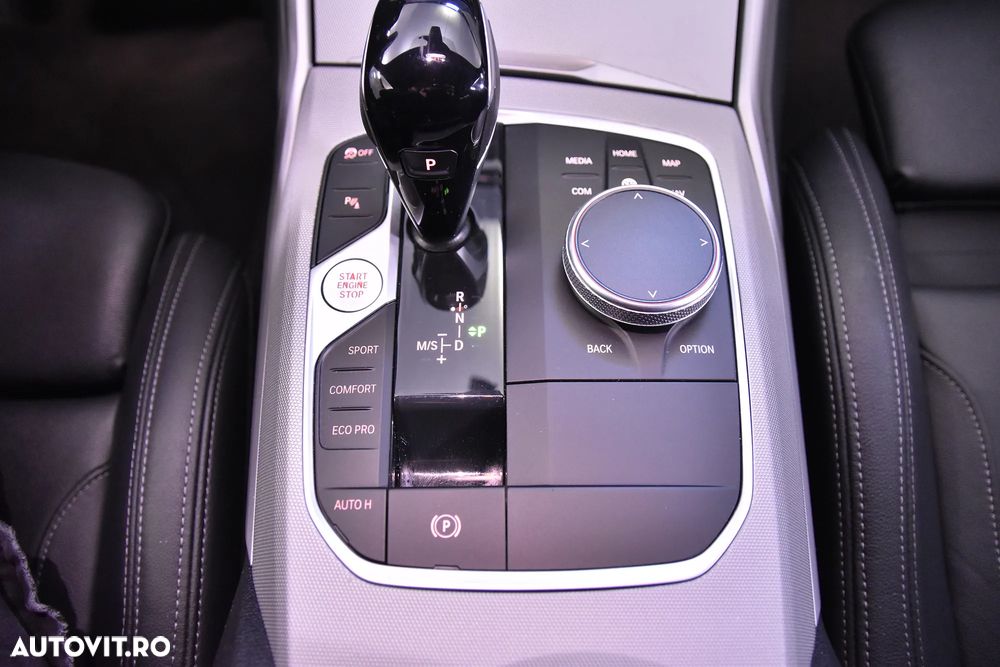 BMW Seria 3 318d AT MHEV - 17