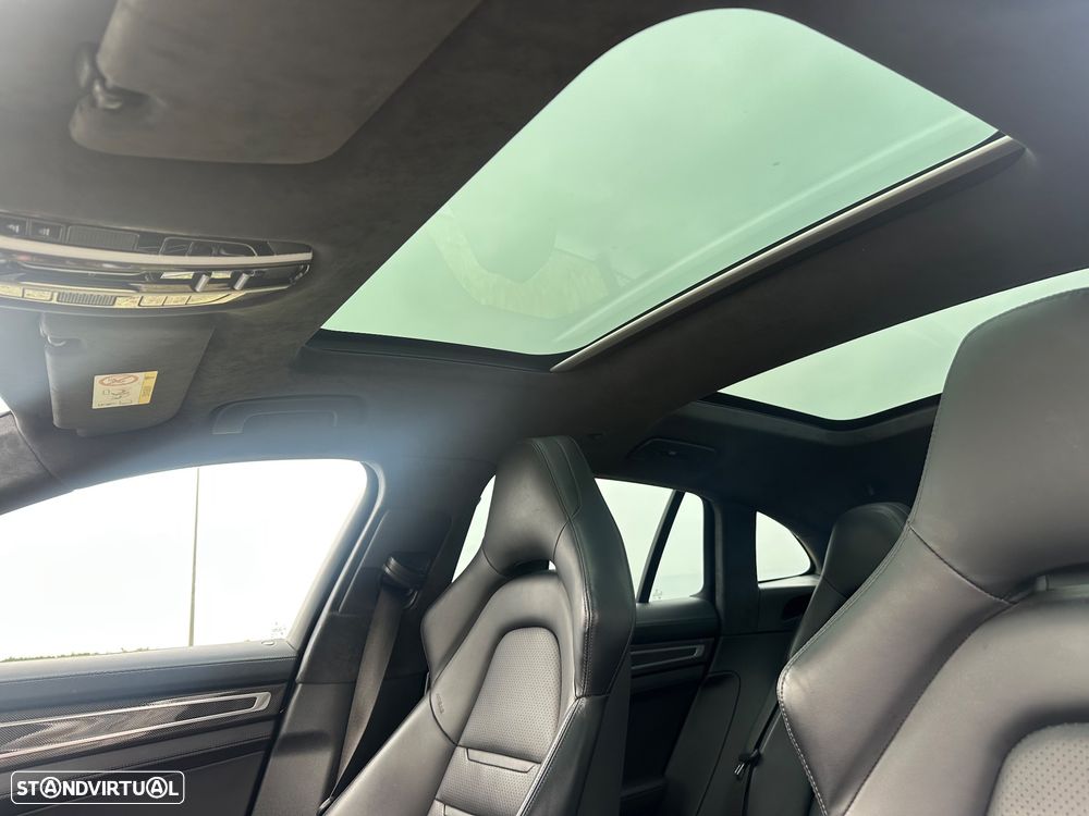 Porsche Panamera Sport Turismo 4 E-Hybrid - 10