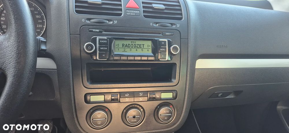 Volkswagen Golf 1.6 United - 24