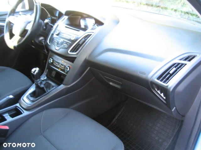 Ford Focus 1.6 Trend - 16