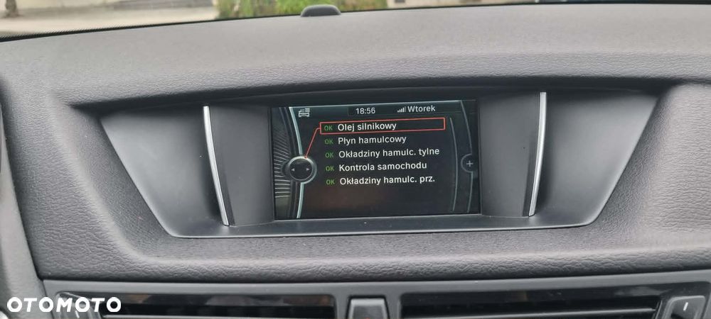 BMW X1 xDrive18d - 13