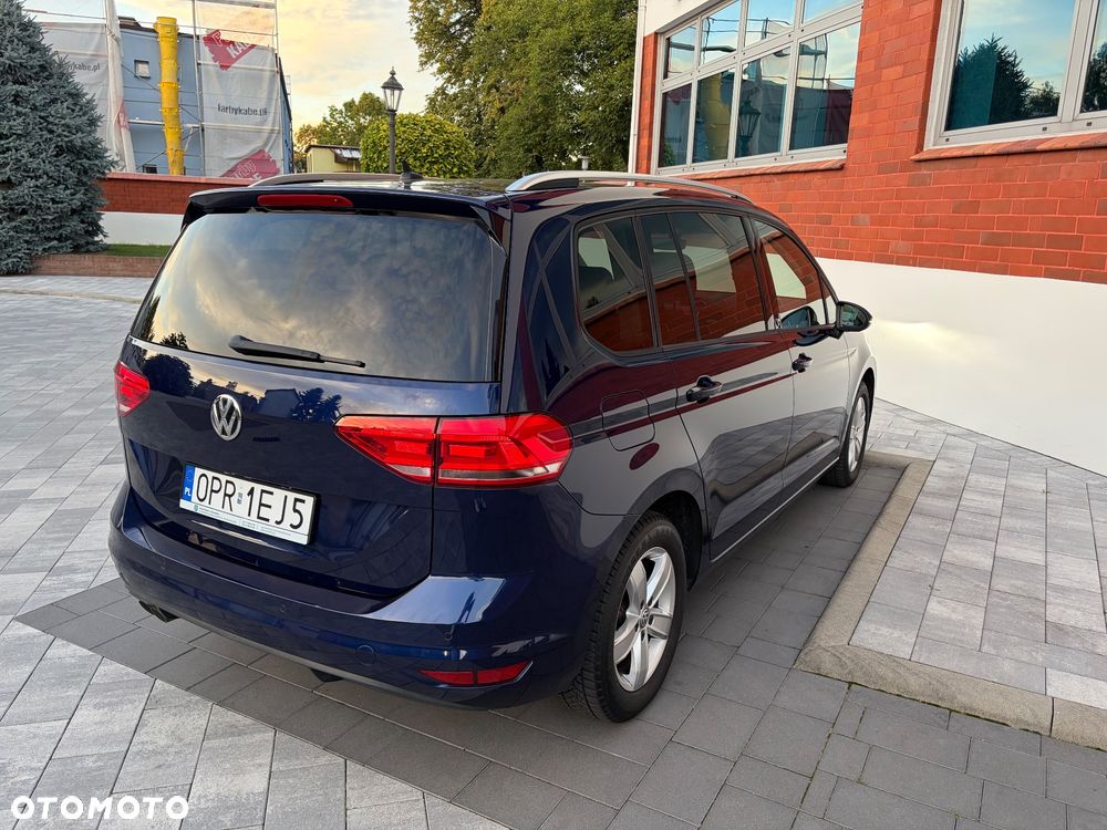 Volkswagen Touran - 6