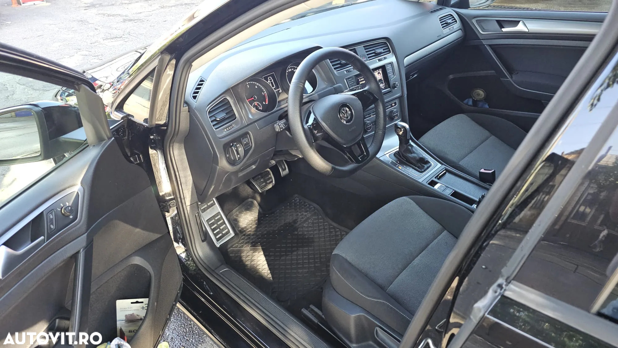 Volkswagen Golf 1.6 TDI DPF DSG Trendline - 6