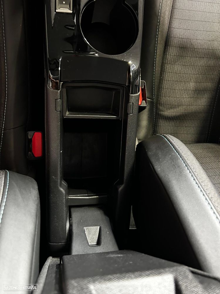 Peugeot 208 PureTech 100 Allure - 33