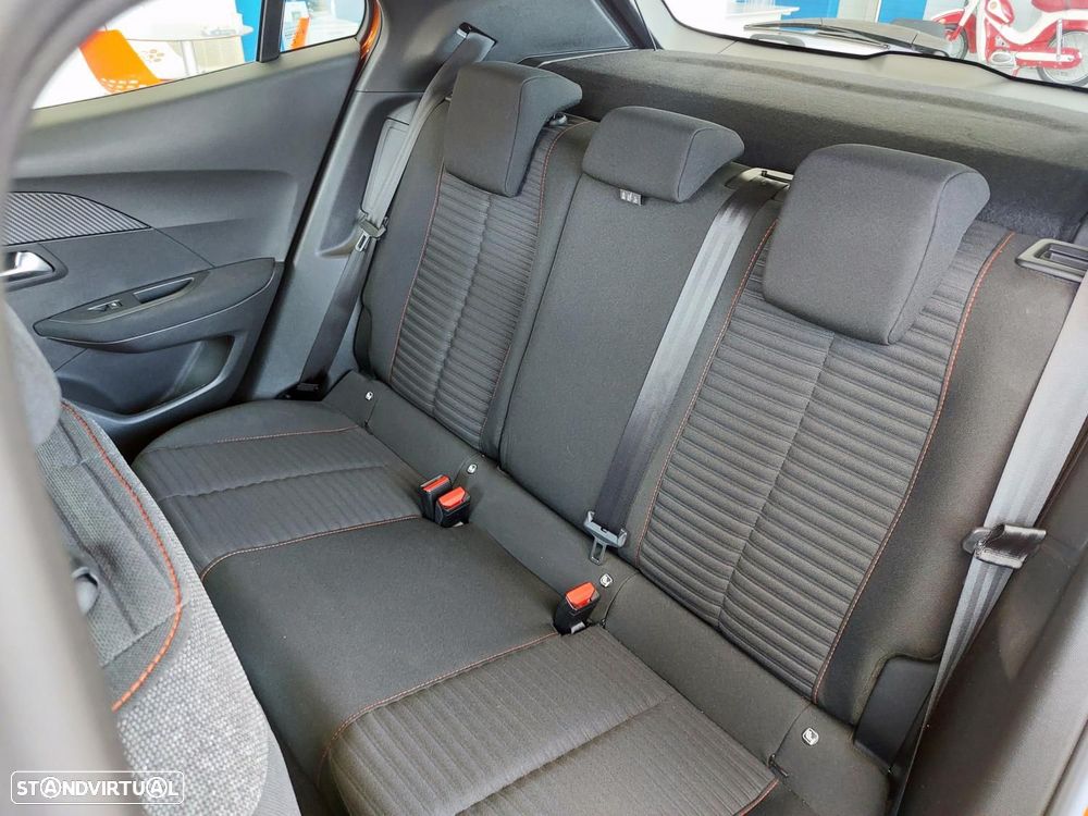 Peugeot e-2008 50 kWh Active Pack - 17
