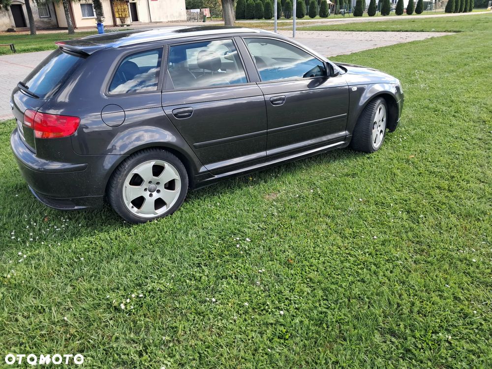 Audi A3 Sportback - 4