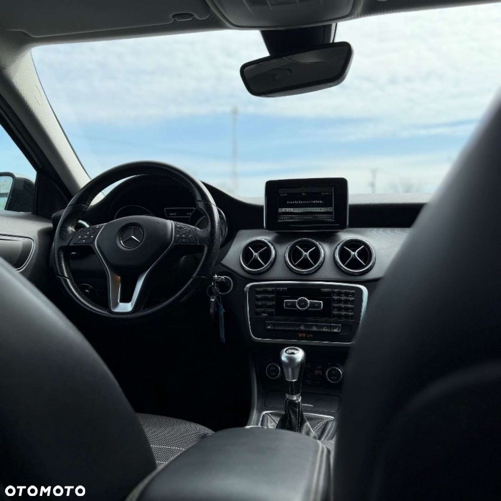 Mercedes-Benz GLA - 26