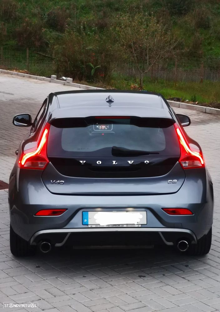 Volvo V40 D2 R Design - 2