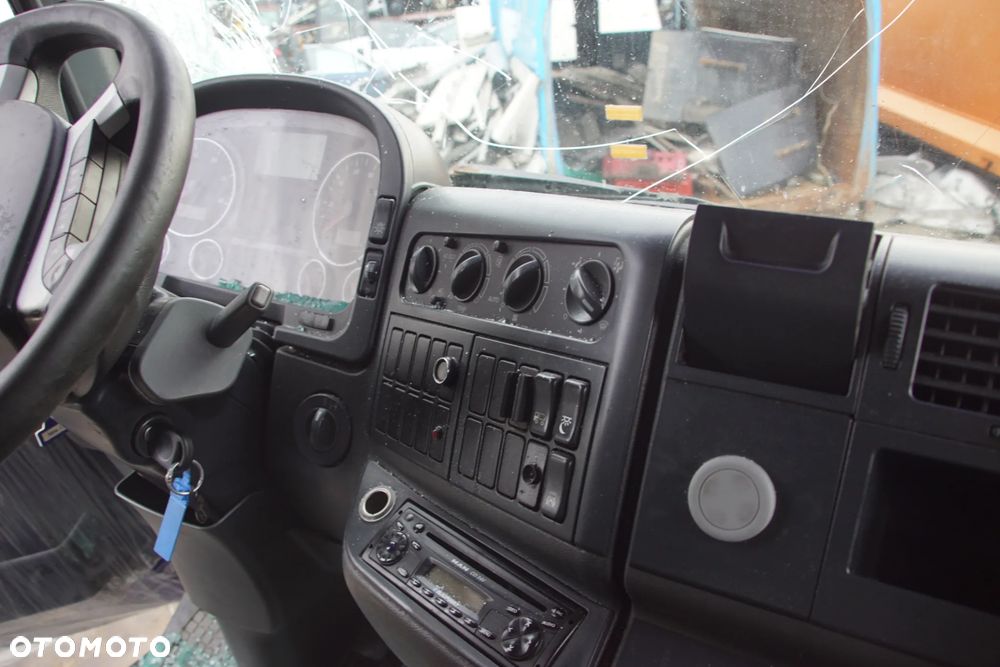Auto na części - MAN TGL 12.210 4.6 206 KM D0834 LFL55 6S850 2007R Silnik Skrzynia Drzwi Zderzak Szyba Lusterko Lampa Osłona Owiewka Deska Kokpit Sterownik Moduł Czujnik Licznik Kierownica Panel - 9