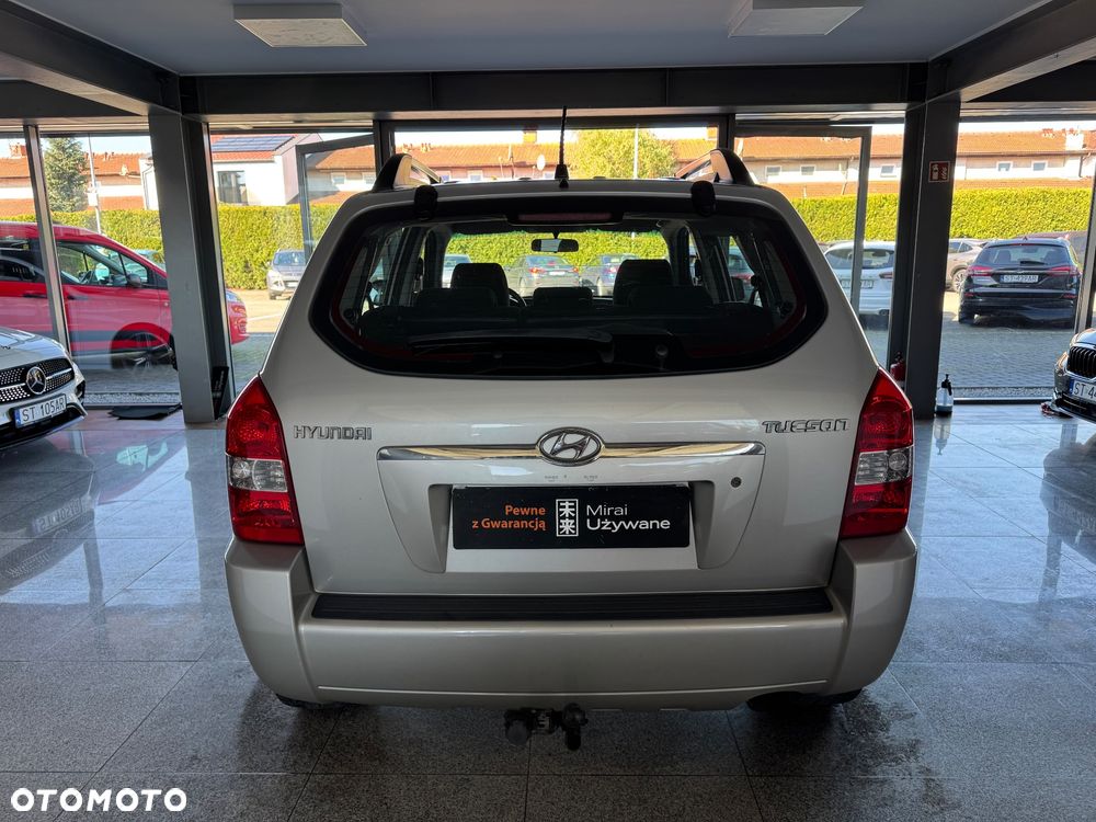 Hyundai Tucson 2.0 Comfort 2WD - 11