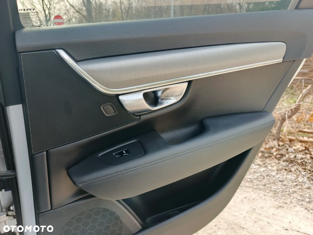 Volvo V90 D5 AWD Momentum - 9