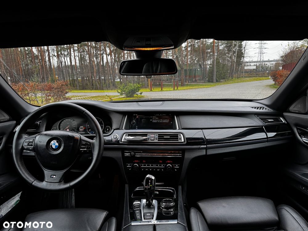 BMW Seria 7 740d Edition Exclusive - 19
