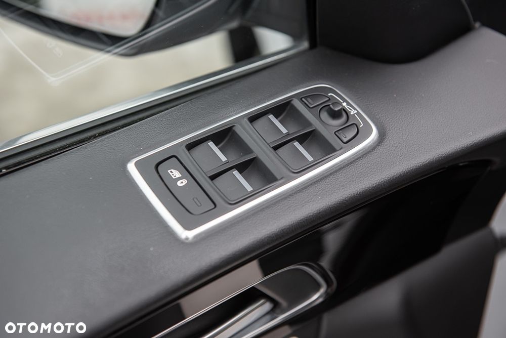 Jaguar F-Pace 2.0 i4D AWD Prestige - 18